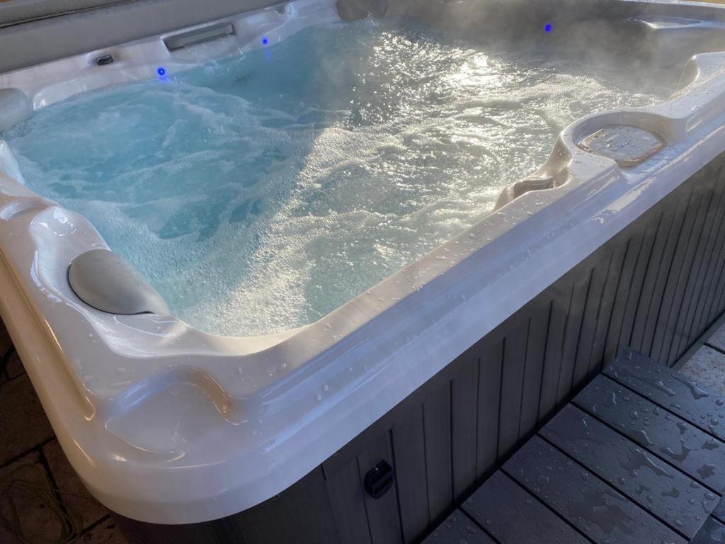 Alpenblick Nahe Muenchen Mit Outdoor Whirlpool - 21 Min Von Muenchen Mit Zug Assling Luaran gambar